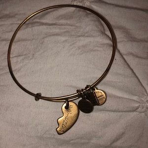 Alex and Ani Best Friends Heart Bracelet